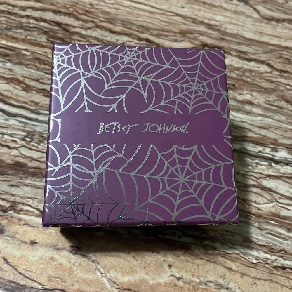 Betsey Johnson - Picture 3 of 3